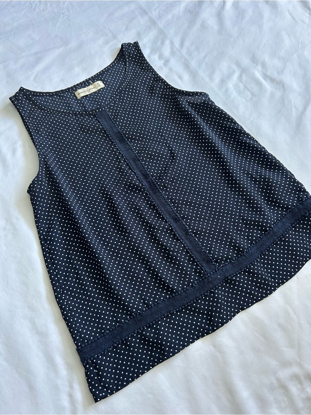 y2k Abercrombie & Fitch navy polka dot flowy blouse